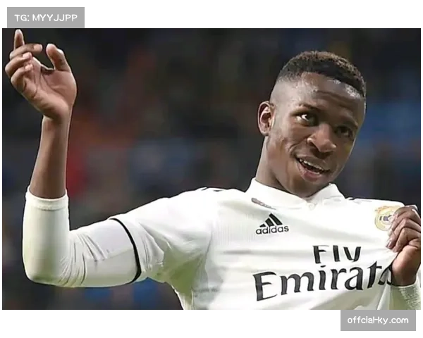 通讯：维尼修斯接受专访，谈及安切洛蒂对其角色定位的塑造